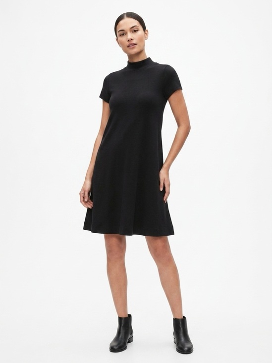 Everlane Dresses & Skirts - Everlane Mock Neck Short Sleeve 100% Cotton Swing Dress Black S